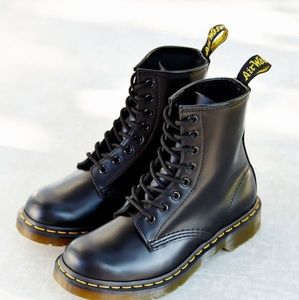 Dr Martens Smooth Black